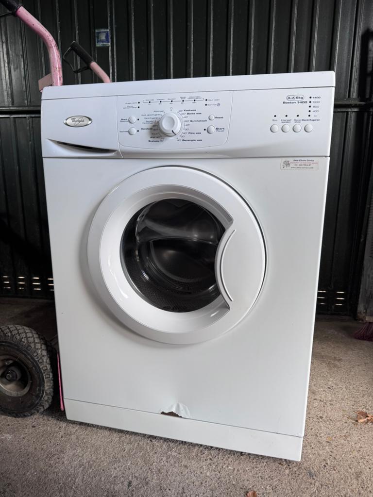 Whirlpool wasmachine, Witgoed en Apparatuur, Ophalen, 1200 tot 1600 toeren, Gebruikt, 4 tot 6 kg
