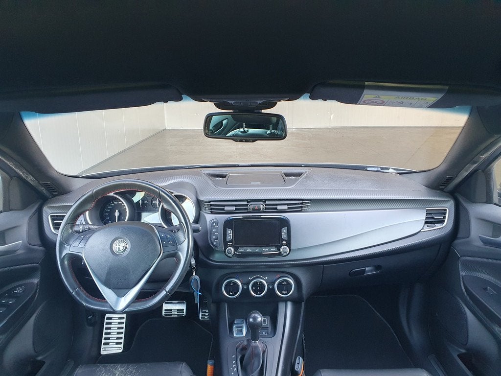 Alfa Romeo Giulietta 1.4 Turbo MultiAir Super NAVI/PDC/CRUIS, Auto's, Alfa Romeo, Euro 6, 4 cilinders, Bedrijf, Grijs