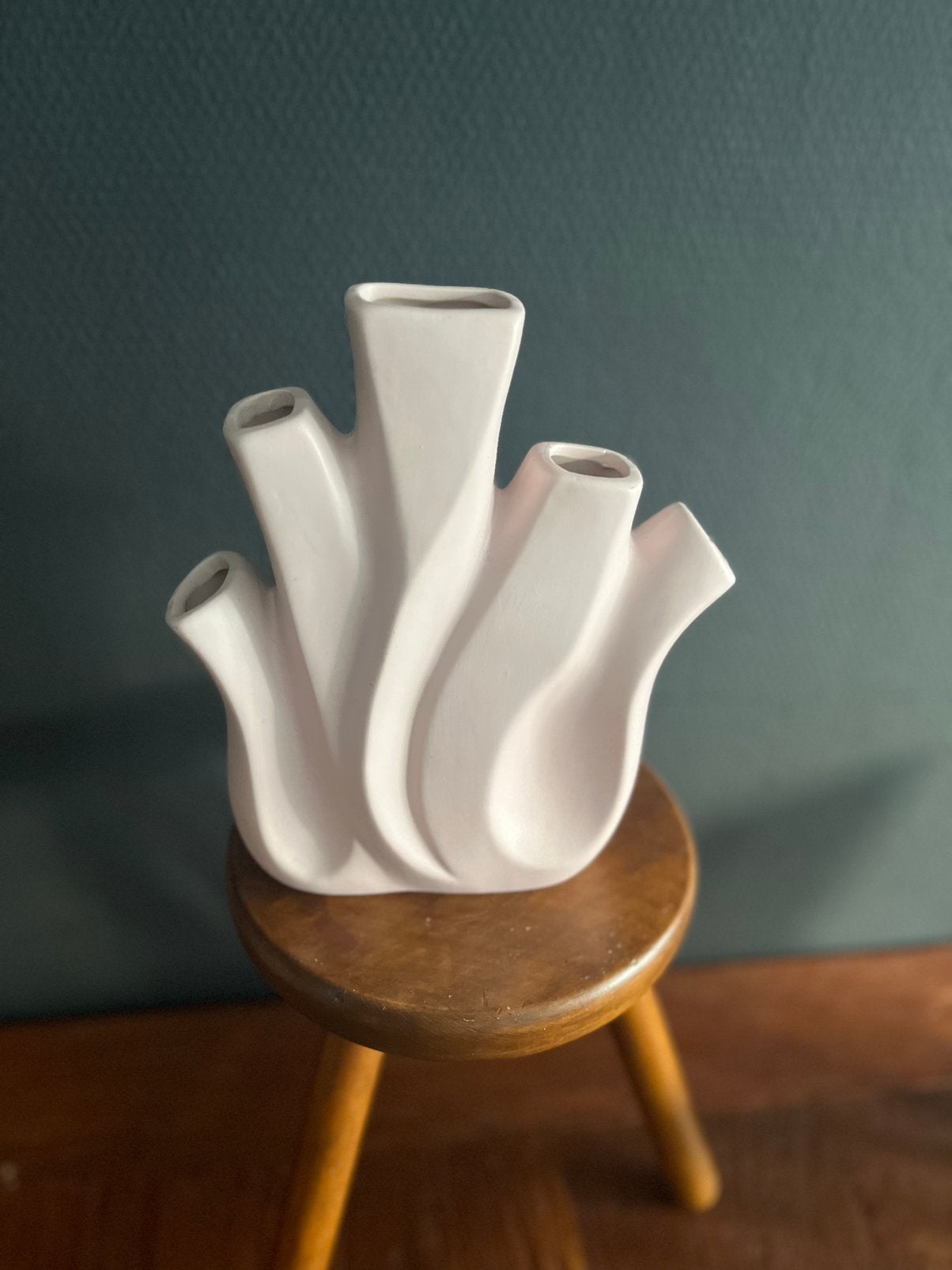 Prachtige Roze Tulpenvaas / Vensterbank Vaas – Boho Stijl, Huis en Inrichting, Ophalen of Verzenden, Zo goed als nieuw