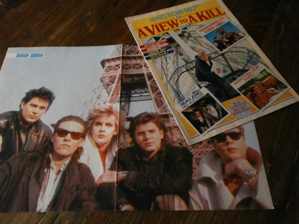 a3 poster en hitkrant special james bond A View to a kill, Verzamelen, Verzenden, Zo goed als nieuw, A1 t/m A3, Film en Tv