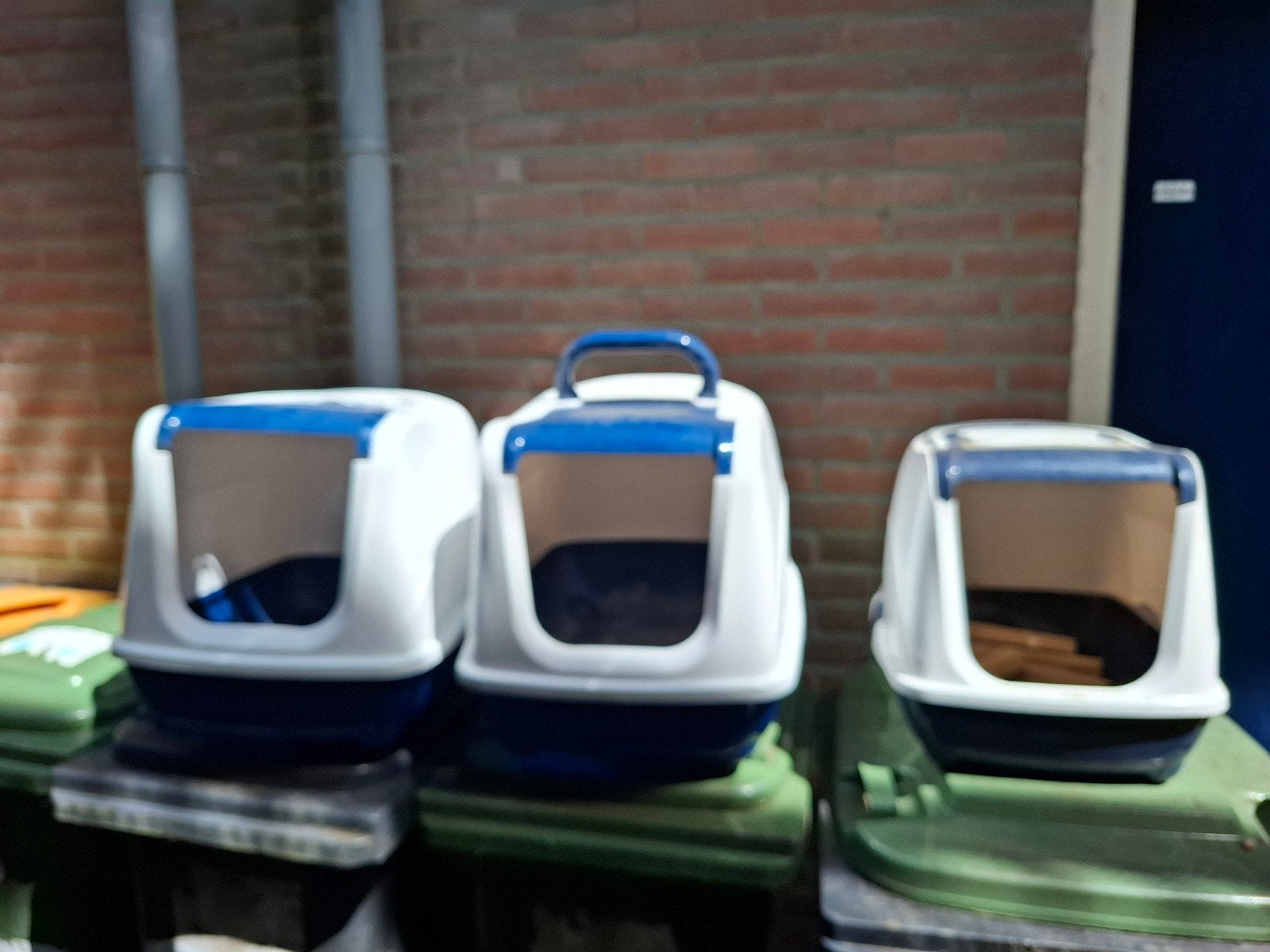3 gratis af te halen kattenbakken, Dieren en Toebehoren, Ophalen