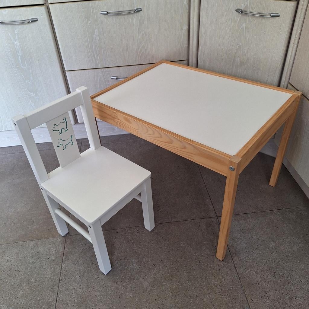 Kindertafeltje en/of kinderstoeltje IKEA. Gelakt geverfd, Ophalen, Zo goed als nieuw, Tafel(s) en Stoel(en)