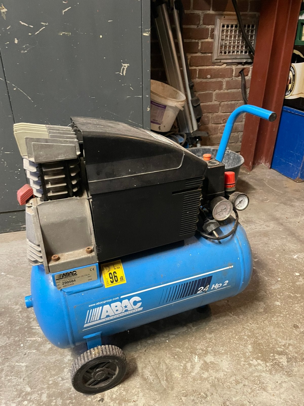 Compressor, Minder dan 25 liter, Ophalen, Zo goed als nieuw, Minder dan 200 liter/min
