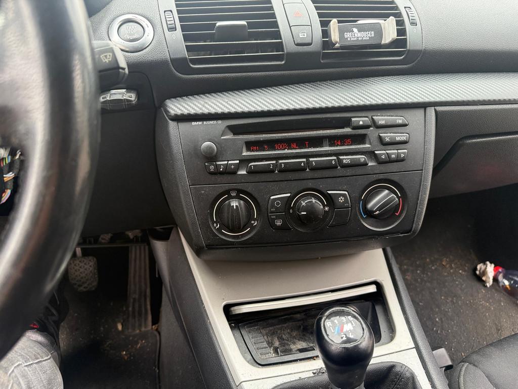 BMW 1-serie 116i, Auto's, BMW, 1596 cc, Achterwielaandrijving, Gebruikt, 4 cilinders