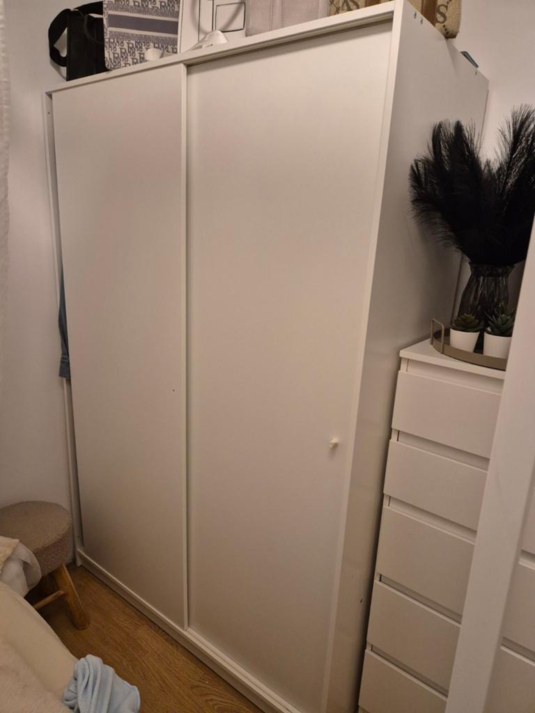 Mooie kledingkast met schuifdeuren, zo goed als nieuw, Huis en Inrichting, Kasten | Kledingkasten, Met deur(en), 100 tot 150 cm