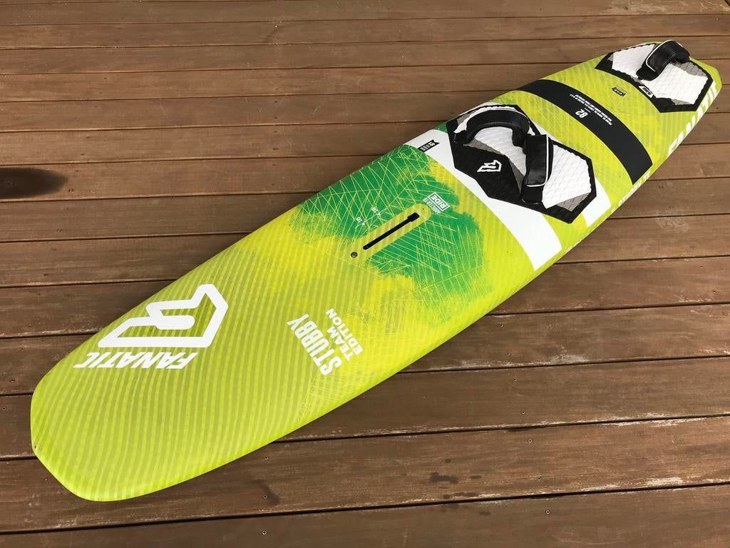 Fanatic Stubby 82 + 77 Team Edition Carbon Windsurfboard, Watersport en Boten, Met voetbanden, Gebruikt, Minder dan 250 cm, Fanatic