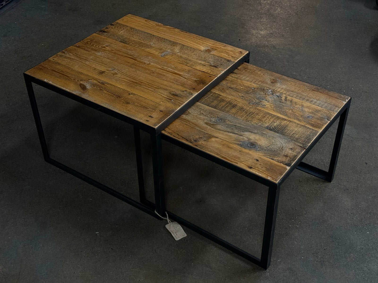 Set van 2 industriële salontafels - Hout en Metaal, Huis en Inrichting, Minder dan 55 cm, Gebruikt, Rechthoekig, Ophalen
