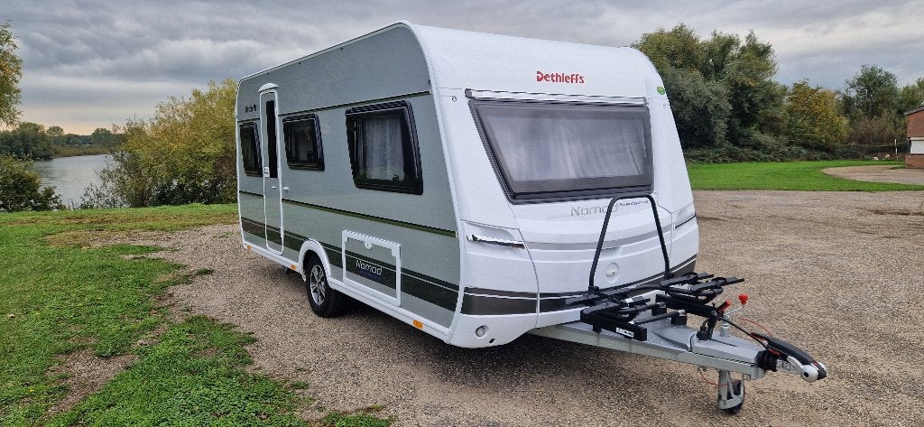 Dethleffs Nomad Avantgarde 460EL (2021) mover voortent airco, Reservewiel, Standaardzit, Tot en met 3, Particulier