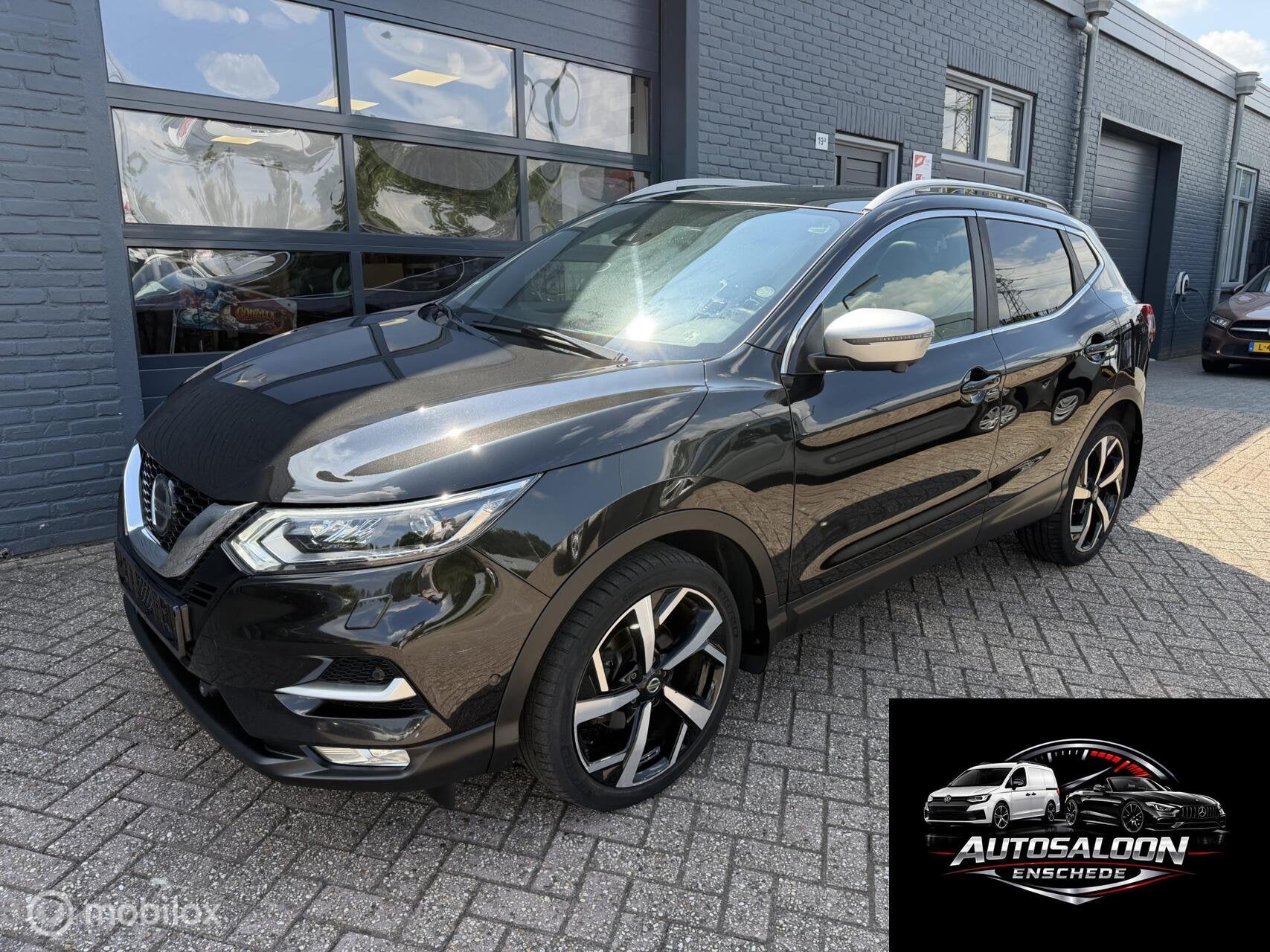 Nissan Qashqai 1.2 Tekna + Automaat Panoramadak Leder Navi, Auto's, Gebruikt, 4 cilinders, 116 pk, Zwart