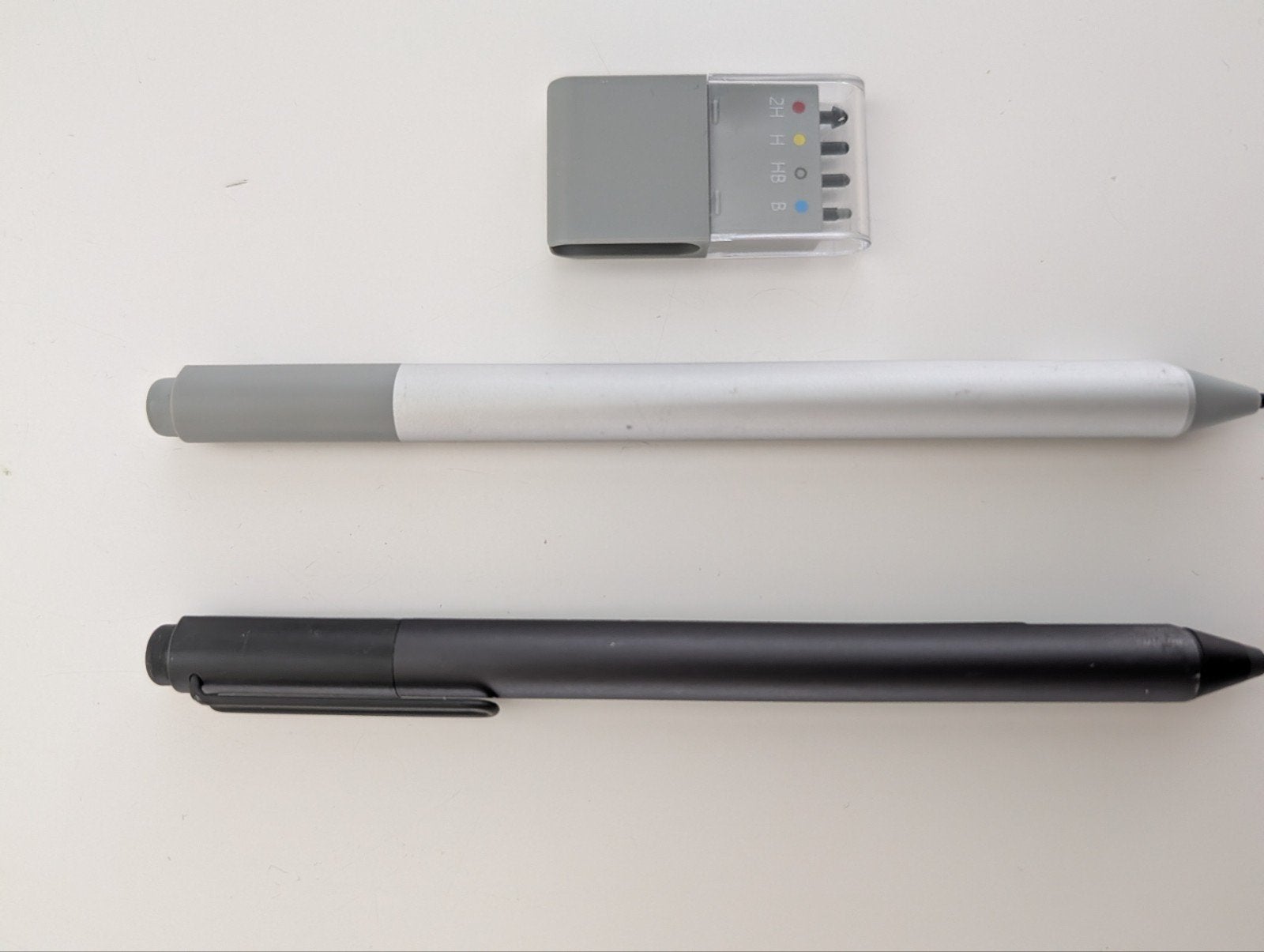 Microsoft Surface pen 2x met nieuwe tips, Computers en Software, Tekentablets, Verzenden, Zo goed als nieuw, Draadloos