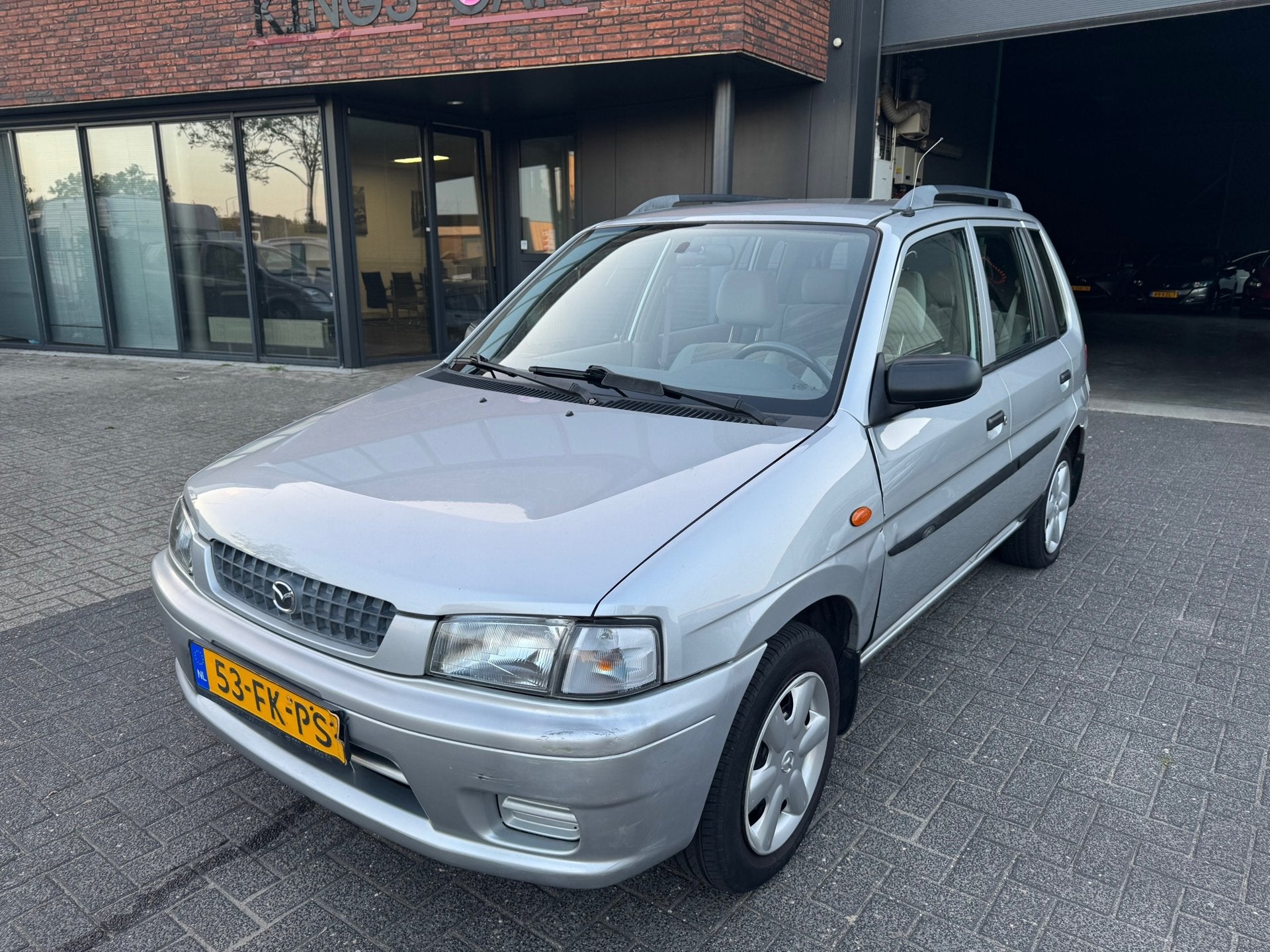 Mazda Demio 1.3 LX CRUISE SUPER NETJES ORIG NL NAP APK 2027, Auto's, 410 kg, 31 €/maand, Bedrijf, Dakrails
