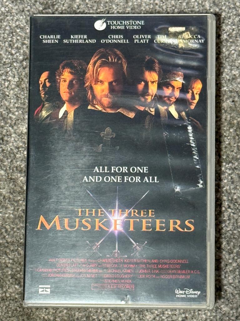 VHS - The Three Musketeers, Cd's en Dvd's, VHS | Film, Vanaf 16 jaar, Ophalen of Verzenden, Gebruikt