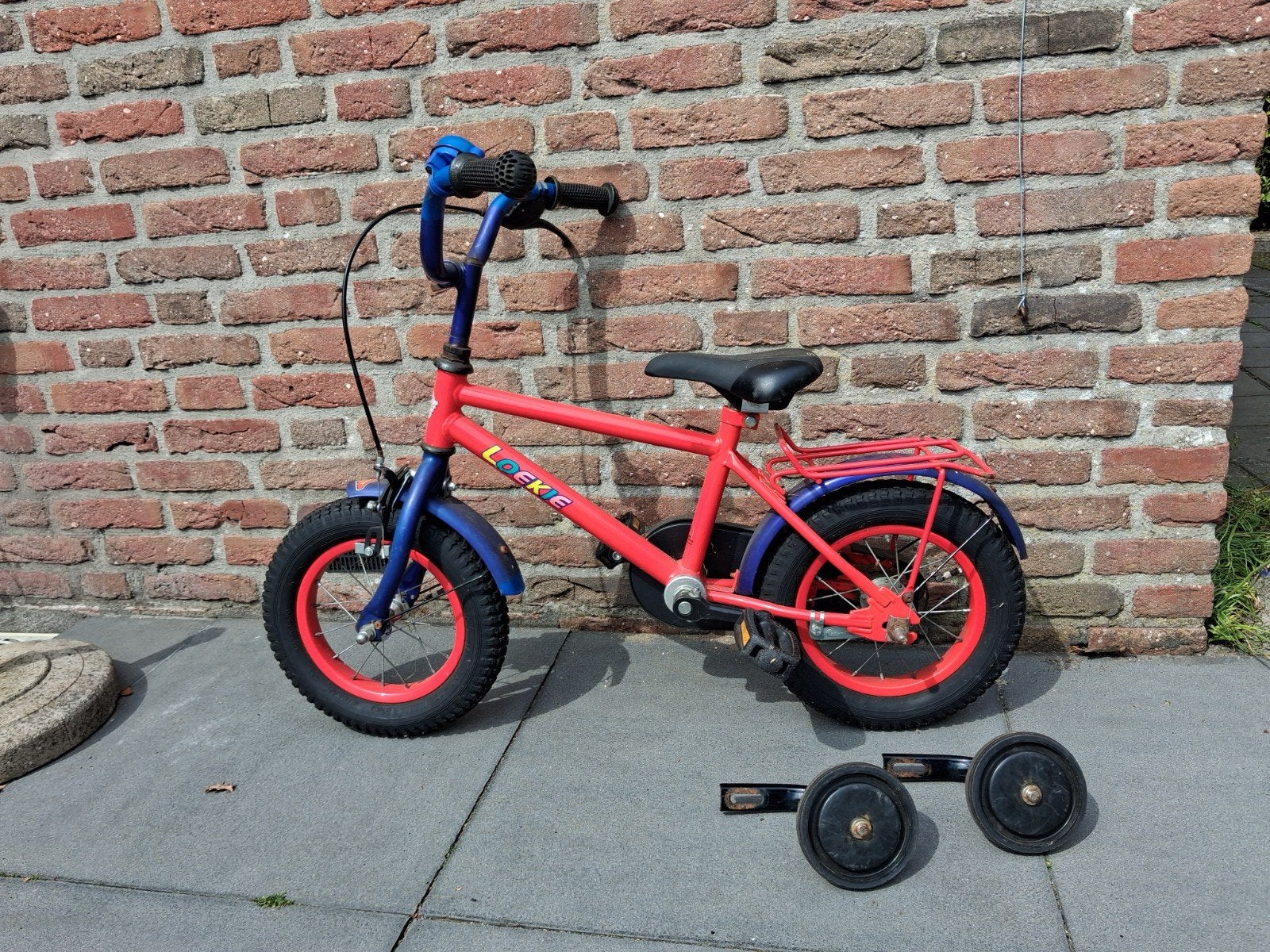 Loekie kinderfiets 12 inch met zijwieltjes, Ophalen