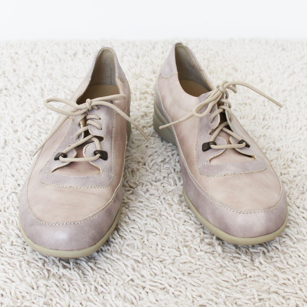 Zeer Mooie Leren Durea Sneakers - 31 (Maat 6½/40) € 85,-, Kleding | Dames, Durea, Beige, Ophalen of Verzenden, Sneakers of Gympen