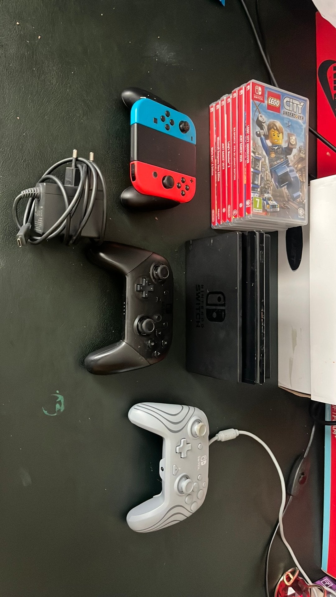 Nintendo Switch, games en officiële nintendo pro controller, Met 2 controllers, Ophalen of Verzenden, Switch Original, Gebruikt
