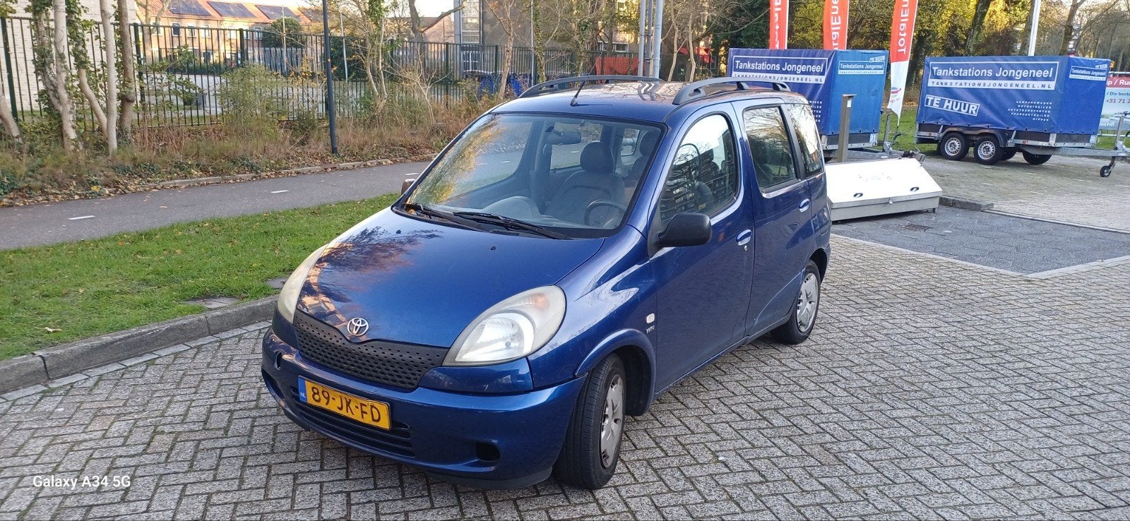 Toyota Yaris Verso 1.5 16V Vvti 2002 Blauw 1750 Euro, Auto's, Voorwielaandrijving, 40 €/maand, Airbags, 4 cilinders
