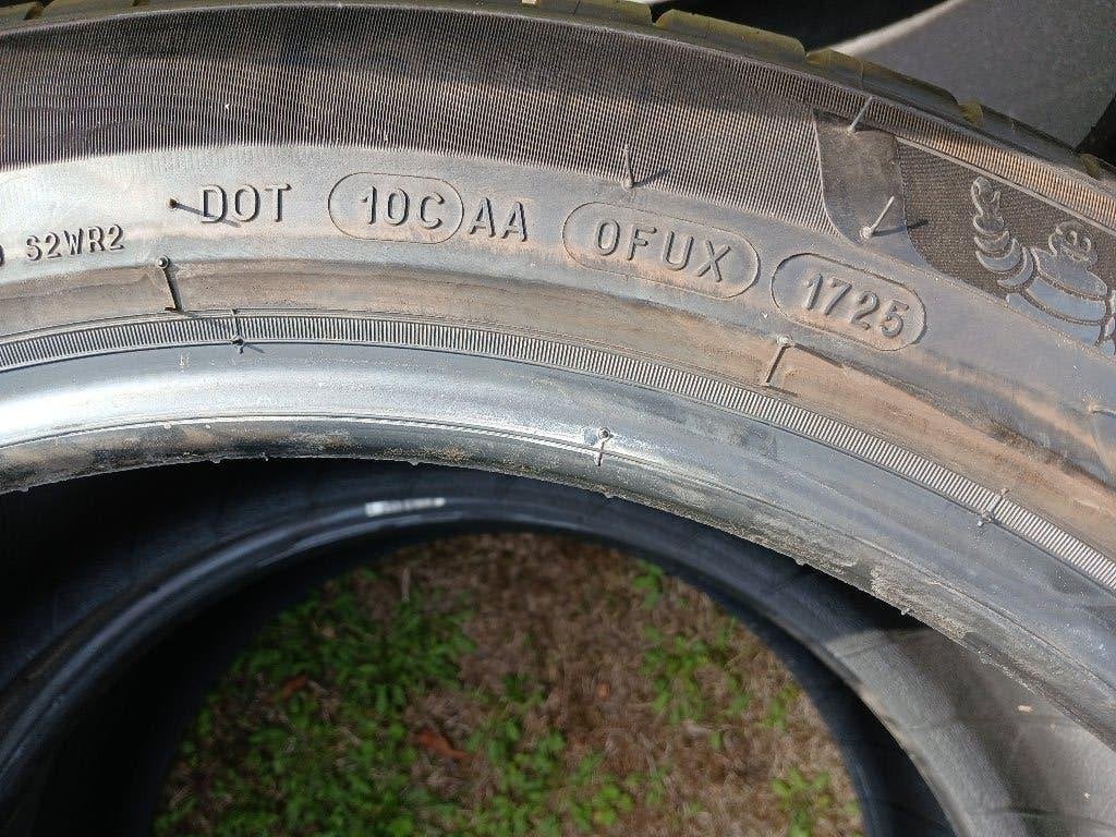 Foto 6 van Michelin Pilot Sport EV zomerbanden - 255/45 R20 x 4