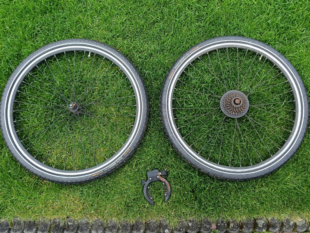 28 x 1.75  velgen met banden zo goed als nieuw, Fietsen en Brommers, Fietsonderdelen, Ophalen