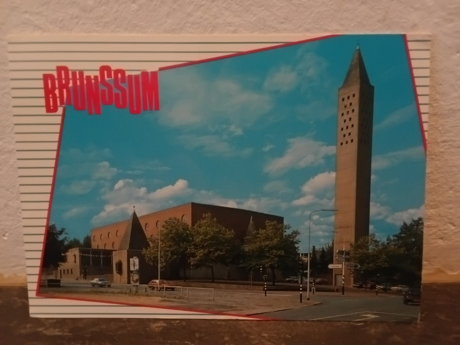 Brunssum 2 x Ansichtskaart St.Gregoriuskerk  oud/nieuw, Ophalen of Verzenden, Ongelopen
