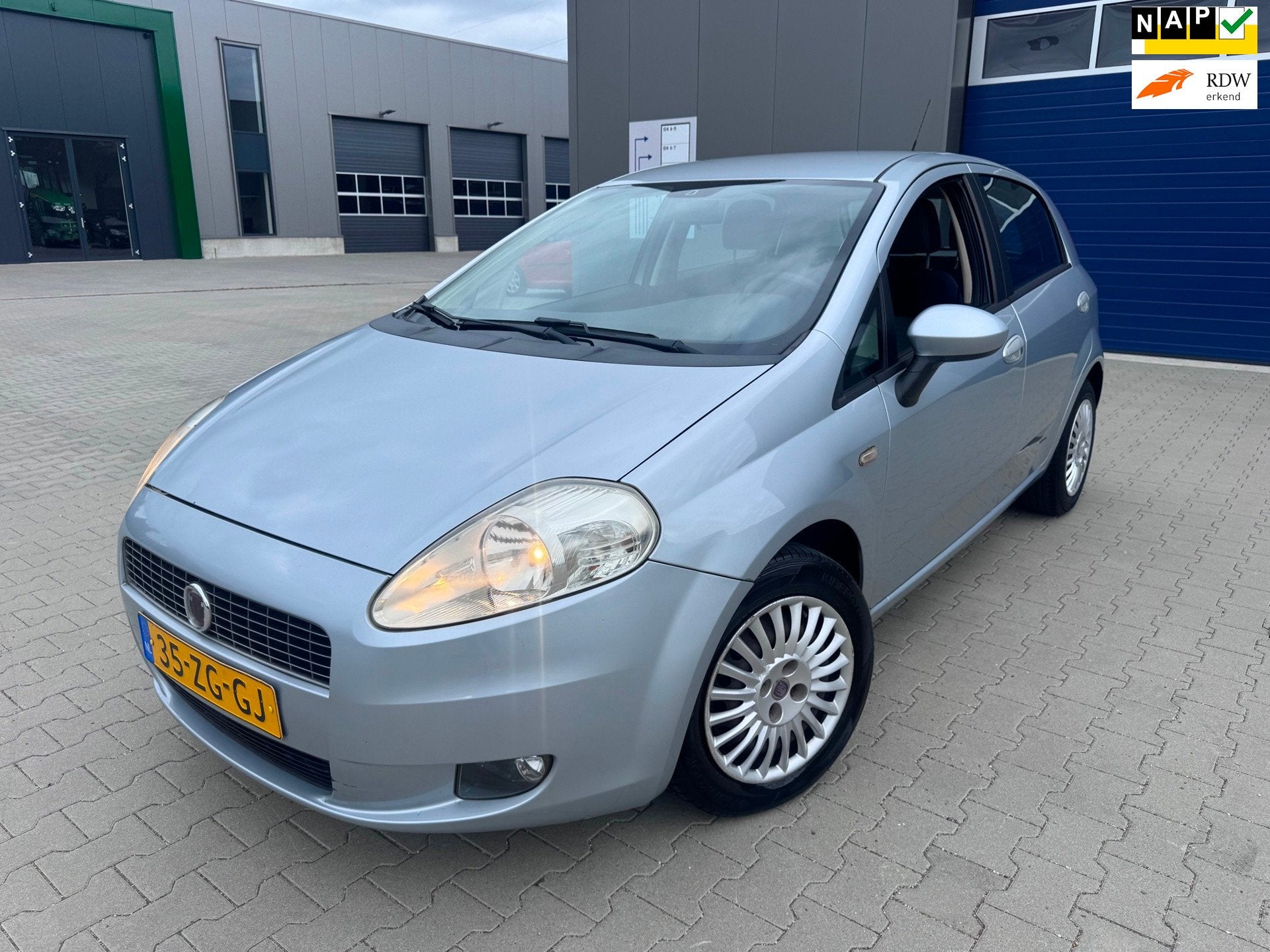 Fiat Grande Punto 1.2 Dynamic nieuwe apk 5drs Airco!, 1005 kg, Stof, 4 cilinders, 400 kg