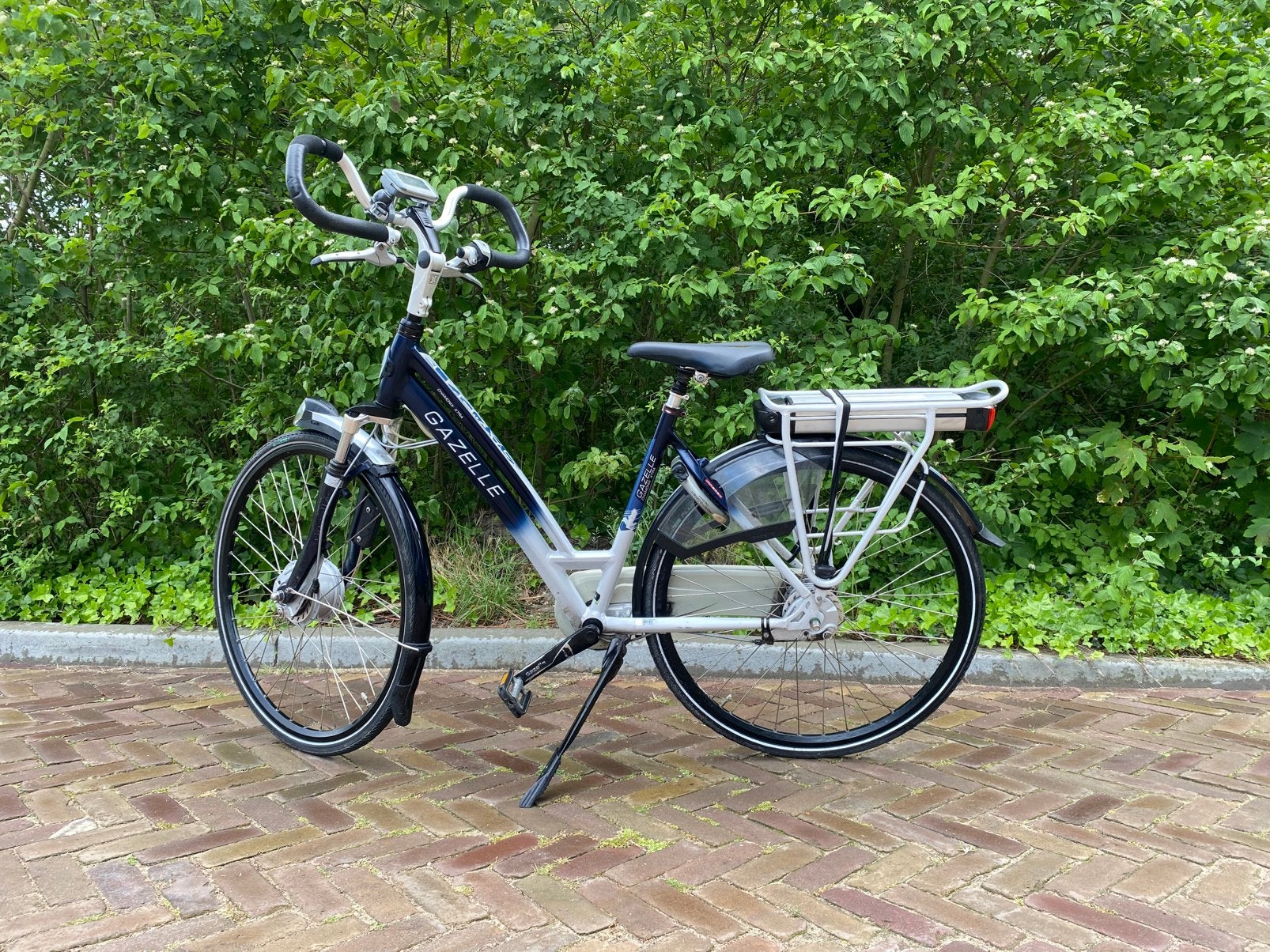 Gazelle elektrische damesfiets 28 inch Defecte accu, Ophalen, Zo goed als nieuw, 26 inch of meer, Versnellingen