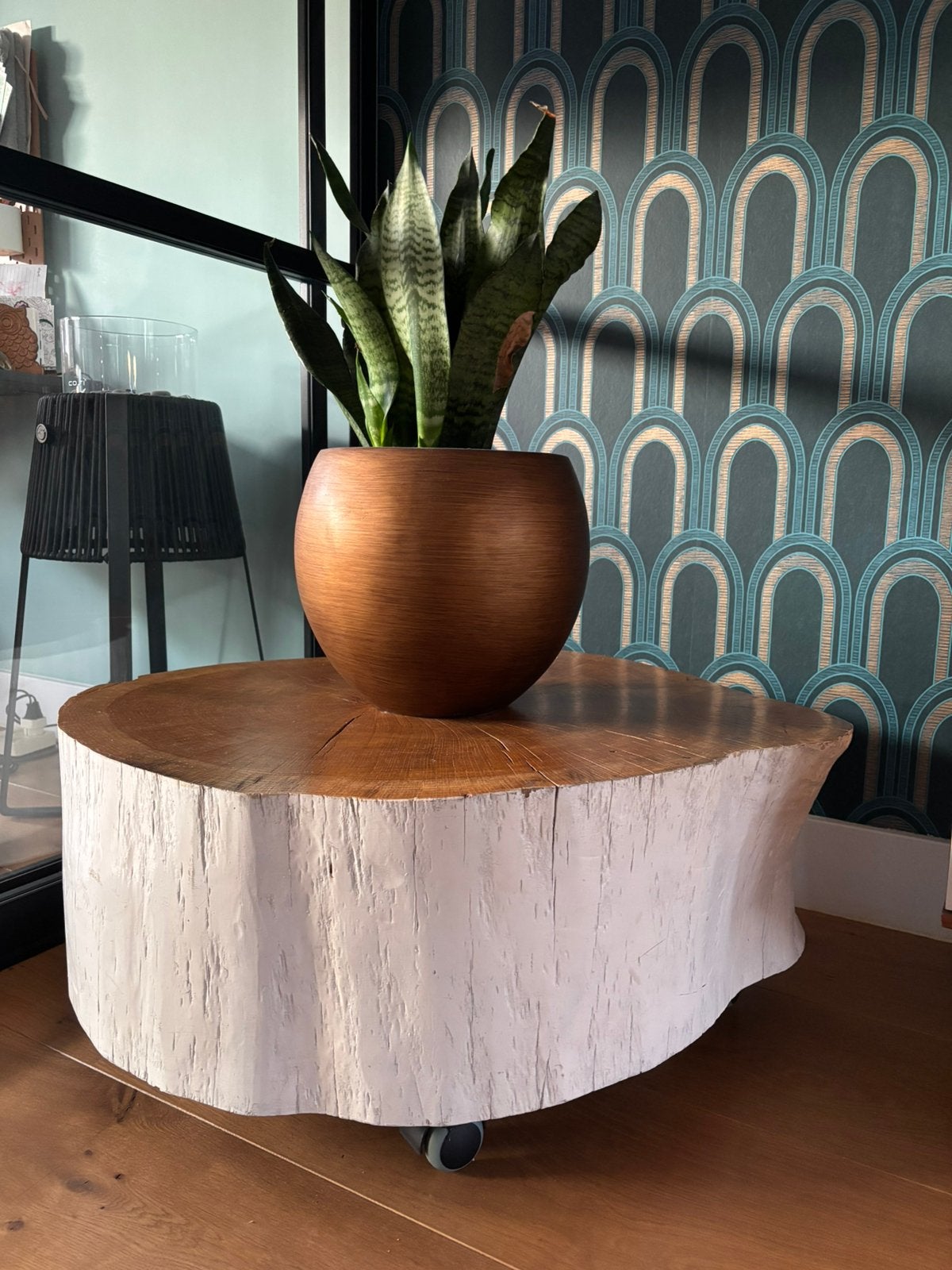 Boomstam bijzettafel / salontafel met wieltjes, Ophalen, Minder dan 45 cm, Gebruikt, 55 tot 75 cm