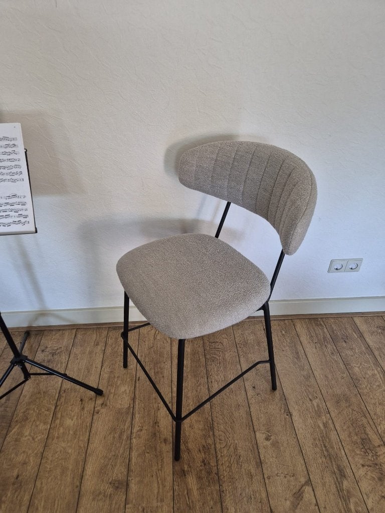 Moderne barkruk met rugleuning - Zo goed als nieuw, Ophalen, Met voetsteun, Zo goed als nieuw, Metaal