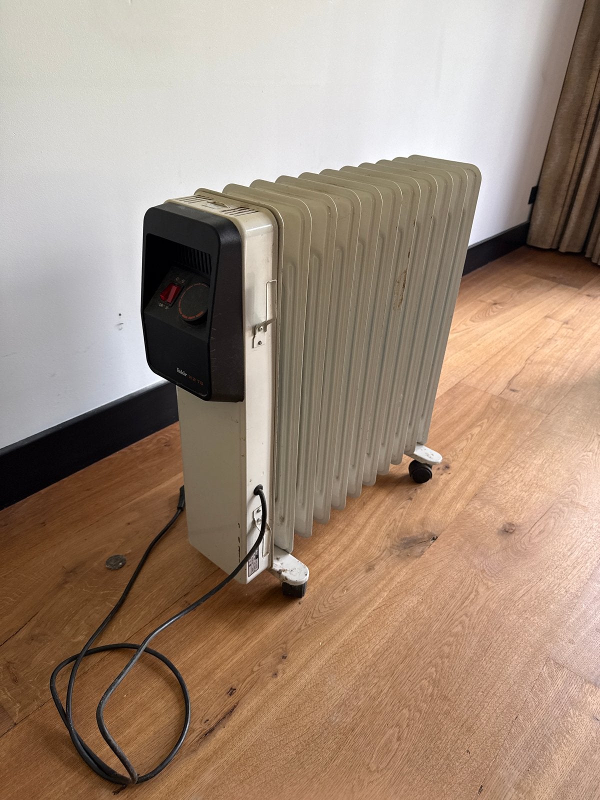 Fakir R2TS Oliegevulde Radiator - Elektrische Kachel, Doe-het-zelf en Verbouw, Verwarming en Radiatoren, Ophalen, Gebruikt, Kachel