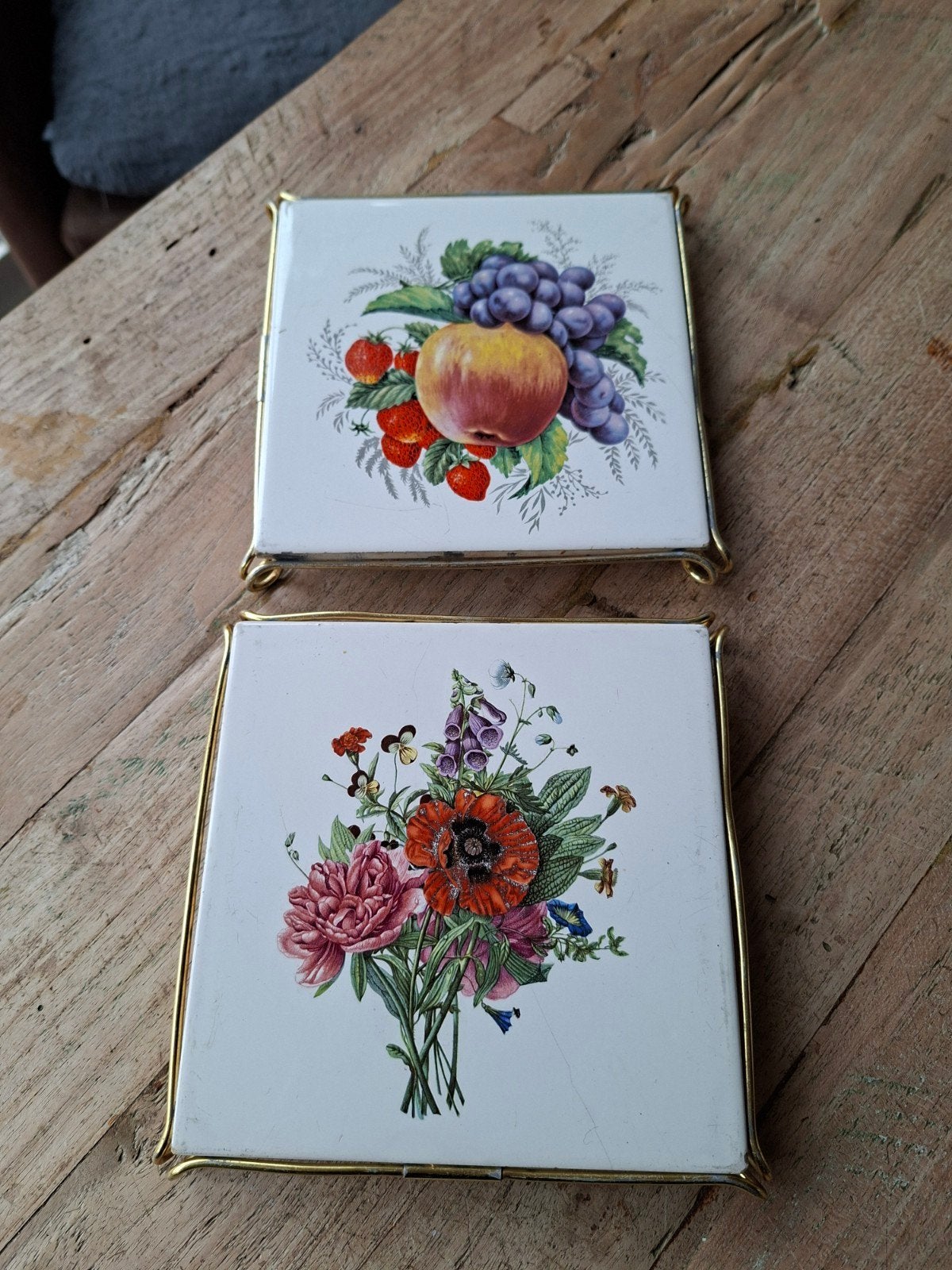 2 Vintage Villeroy & Boch Mettlach tegelonderzetters m, Ophalen of Verzenden