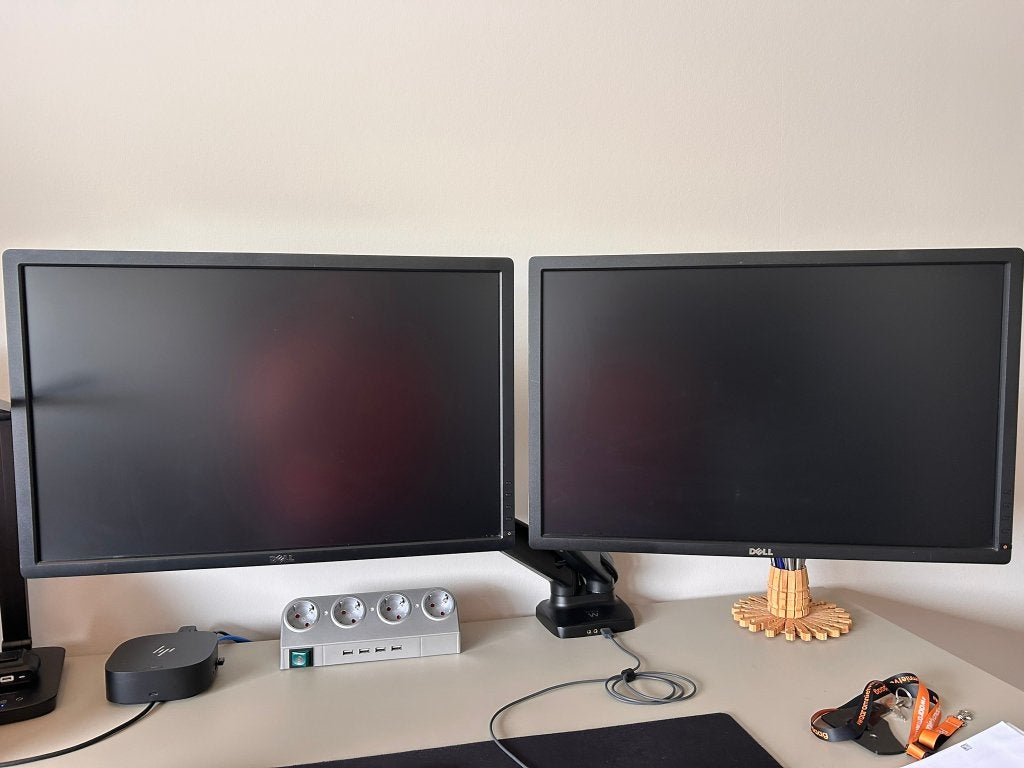 24” Dell Beeldschermen met standaard - U2412M b/c., Computers en Software, Monitoren, Gebruikt, 60 Hz of minder, DisplayPort, DVI