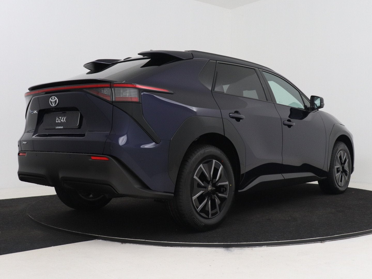 Toyota Bz4x Executive 73 kWh (bj 2026, automaat), 12 maanden, Blauw, Leder en Stof, 559 km