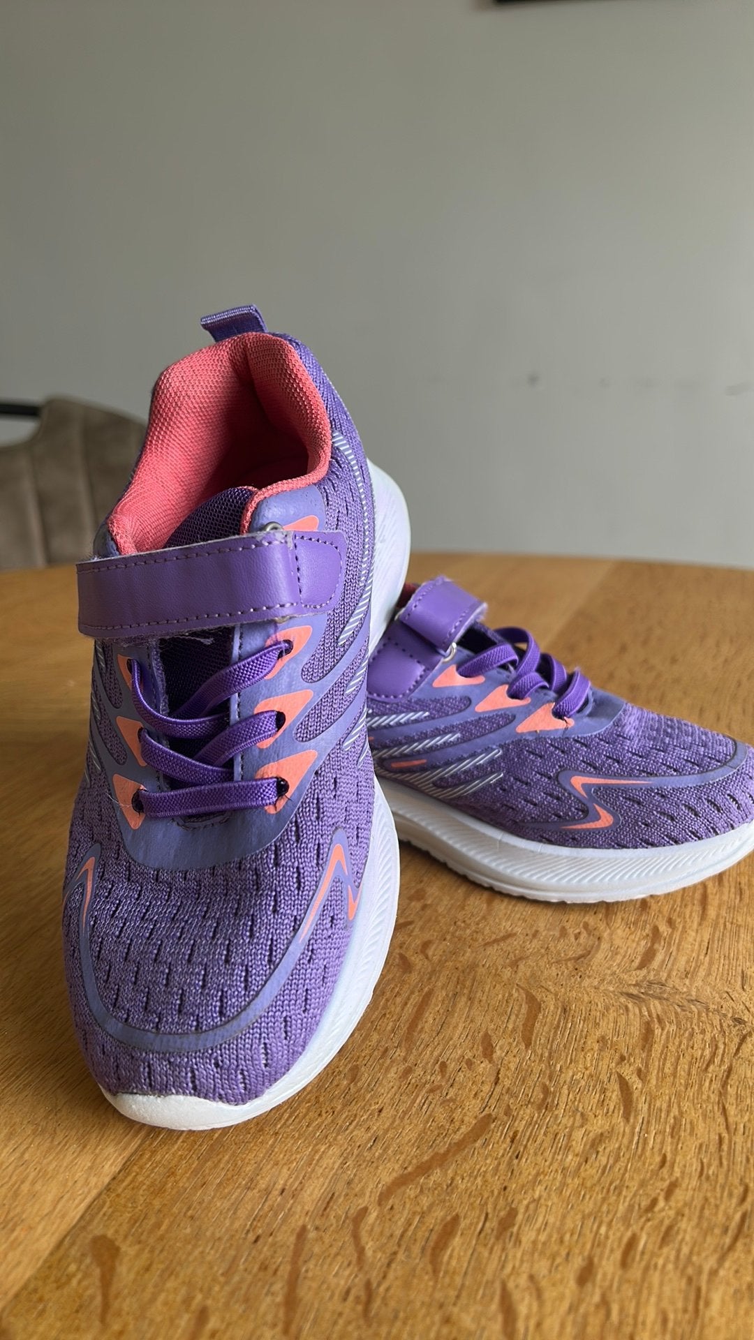 Osaga paarse gymschoenen maat 31, Meisje, Sportschoenen, Ophalen of Verzenden, Zo goed als nieuw