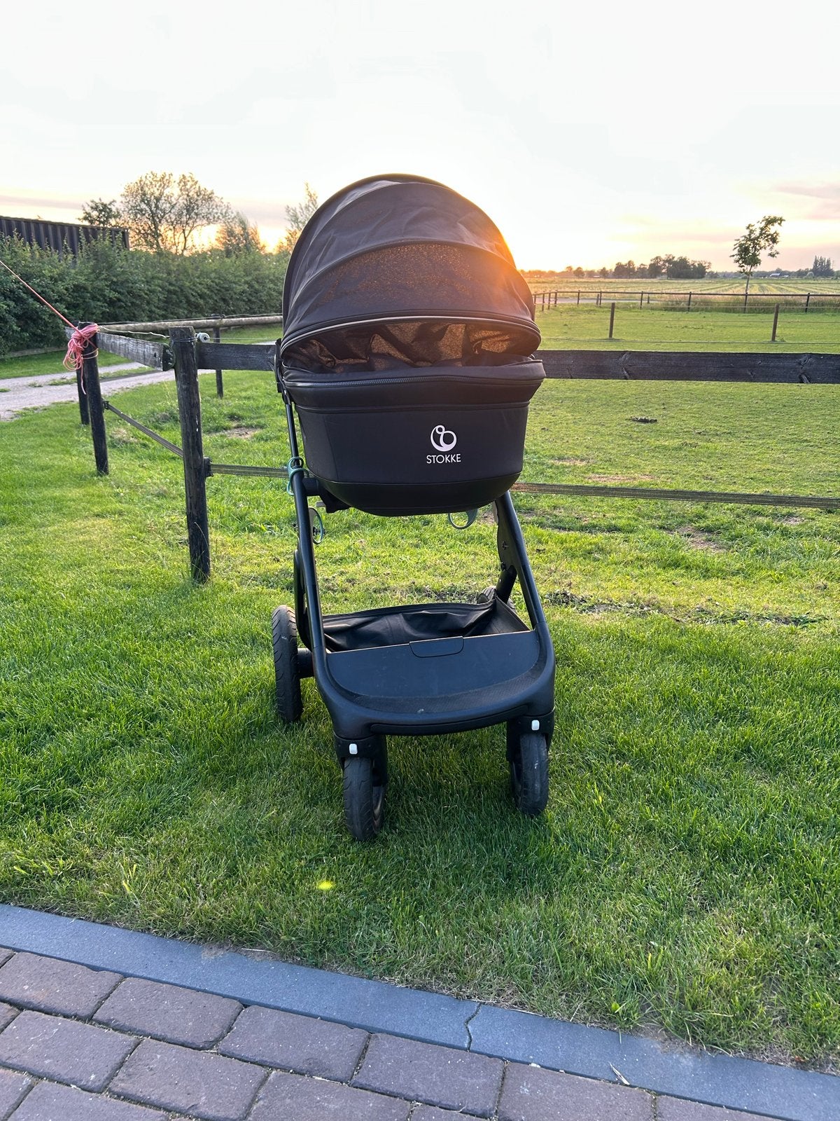 Stokke Trailz kinderwagen zwart met luchtbanden en vering, Kinderen en Baby's, Kinderwagens en Combinaties, Luchtbanden, Zo goed als nieuw