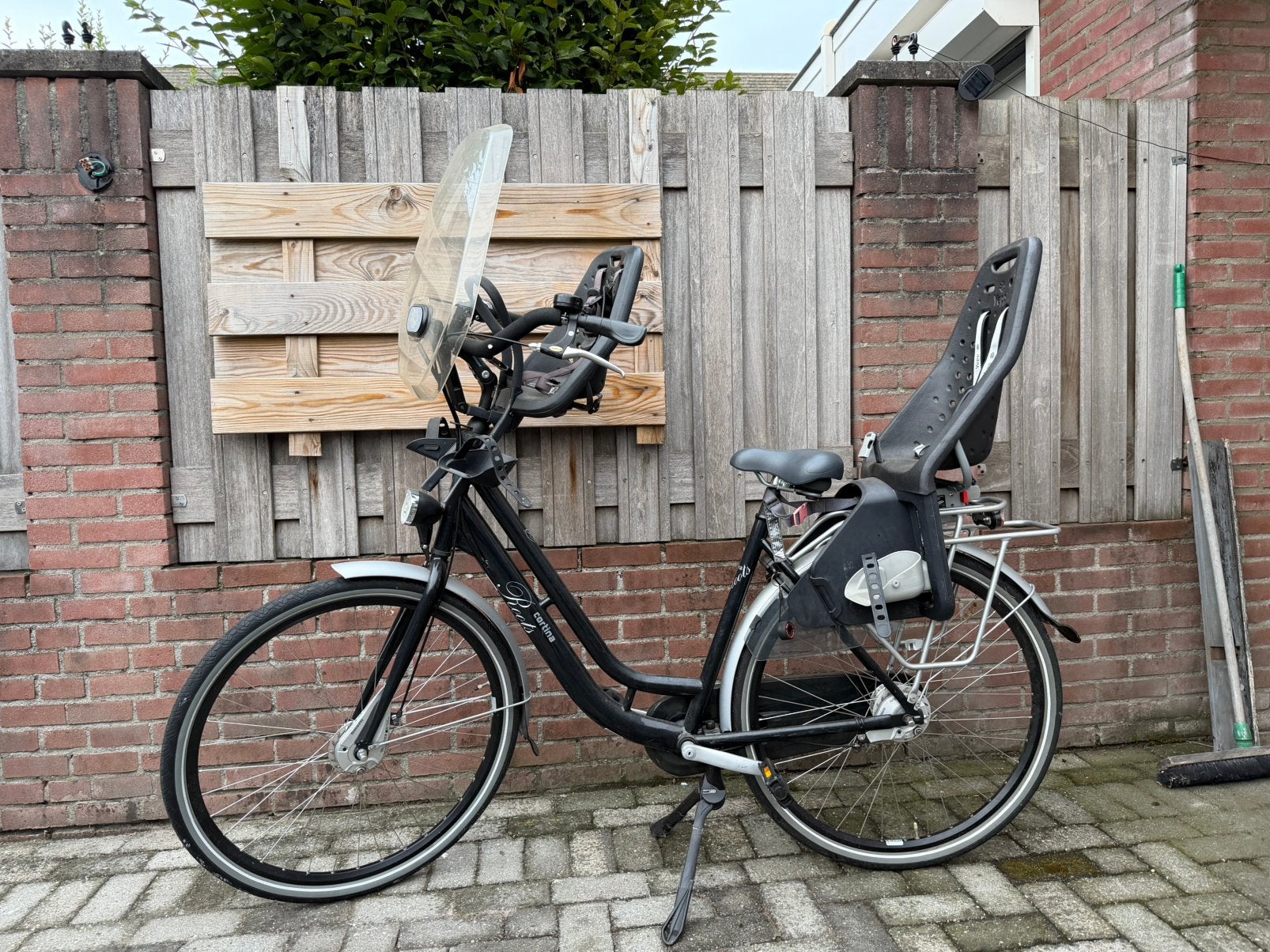 Cortina Roots moederfiets 28 inch, incl. 2 Yepp zitjes, 2 zitjes, Windscherm, 56 cm of meer, Zo goed als nieuw