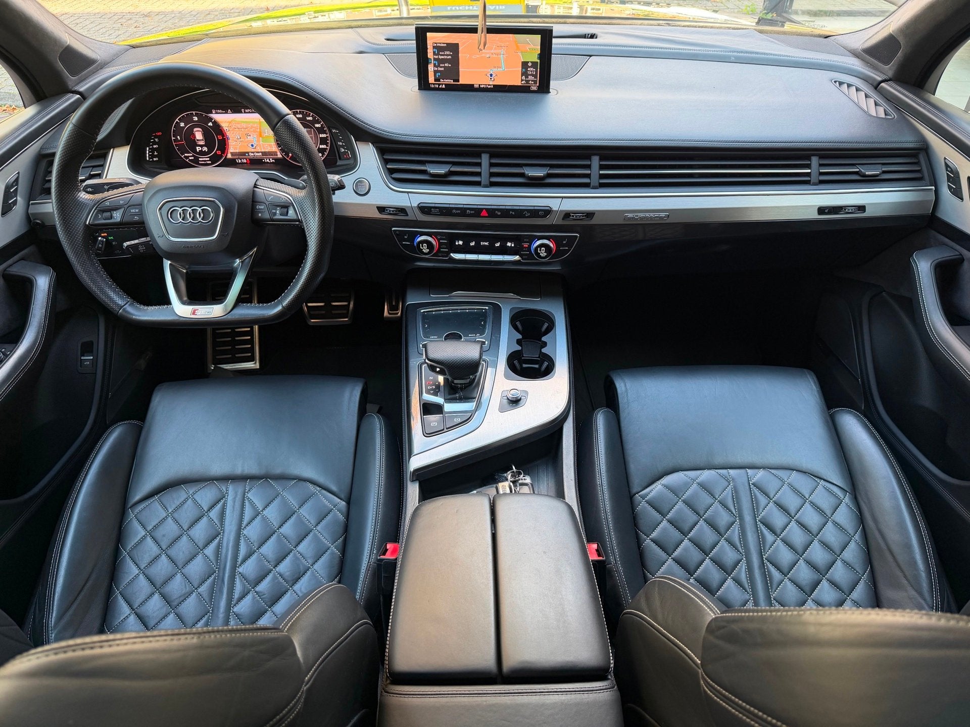 Audi Q7 3.0 TDI quattro S Line 7p Panoramadak Full Option AC, Auto's, Automaat, Dealer onderhouden, Gebruikt, 7 stoelen