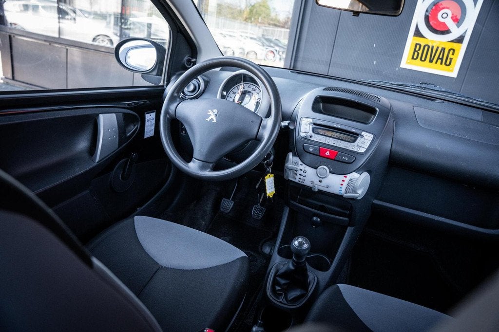 Peugeot 107 1.0 Access Accent*AIRCO*5-DEURS*NAP*, Euro 5, Gebruikt, 4 stoelen, Origineel Nederlands