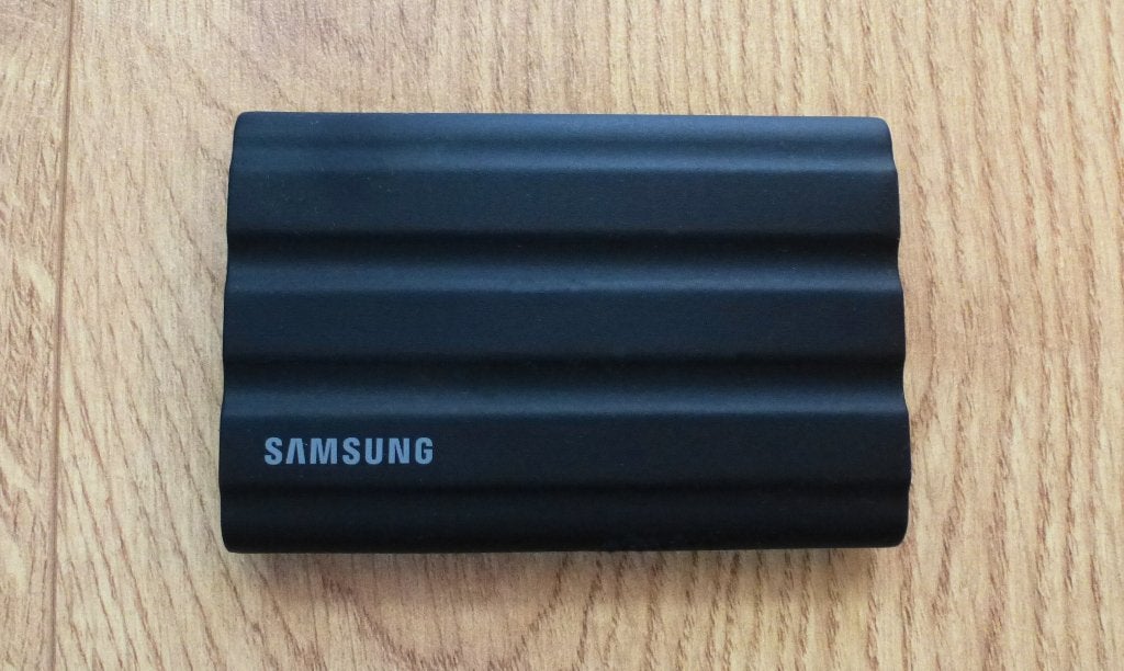 Samsung T7 Shield 4TB portable SSD Zwart, Computers en Software, Harde schijven, Zo goed als nieuw, Laptop, Extern, SSD, USB, Ophalen of Verzenden