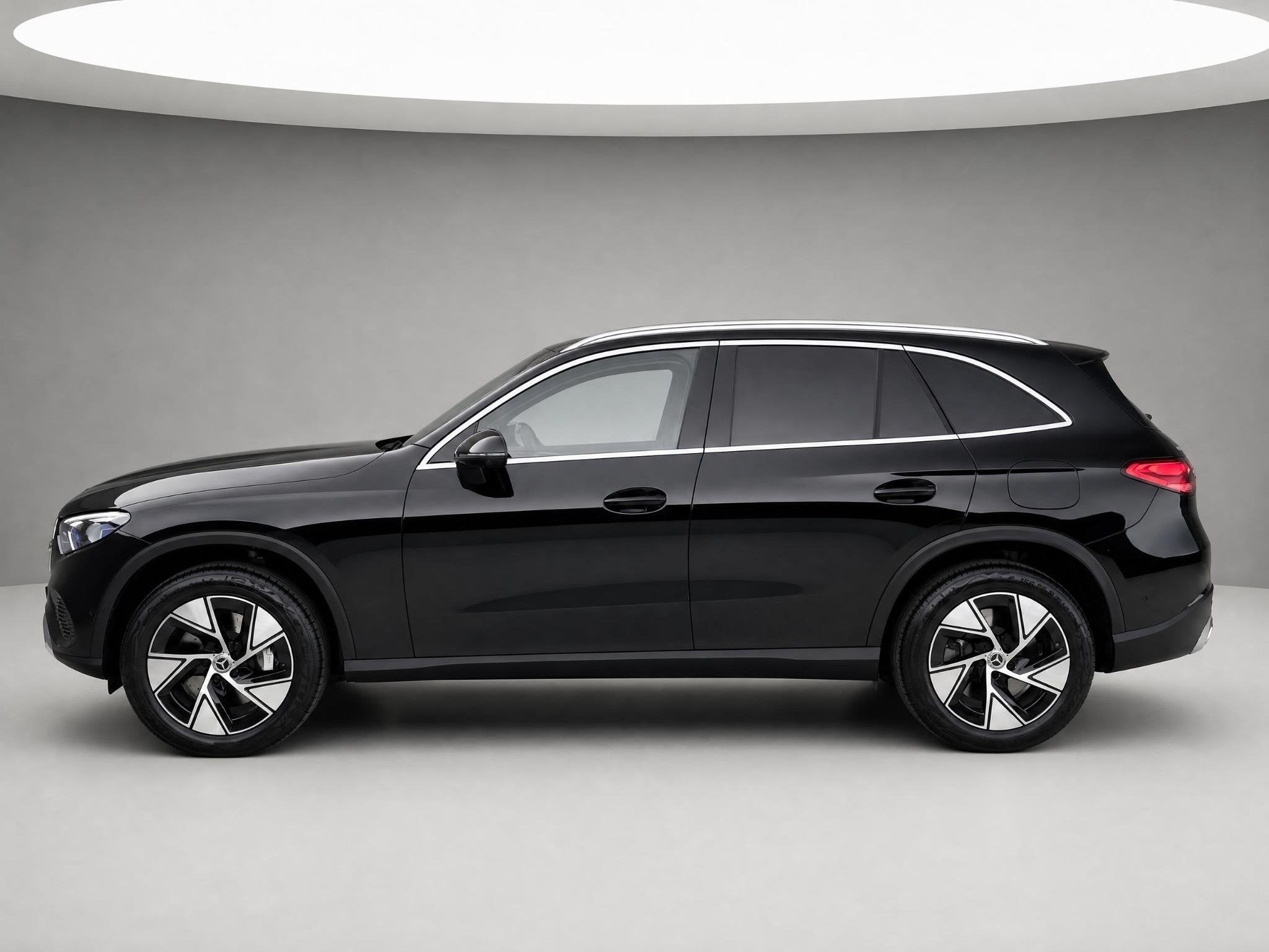 Mercedes-Benz GLC-klasse 300e 4MATIC Luxury Line | Panoramad, Auto's, Automaat, Gebruikt, 4 cilinders, Zwart
