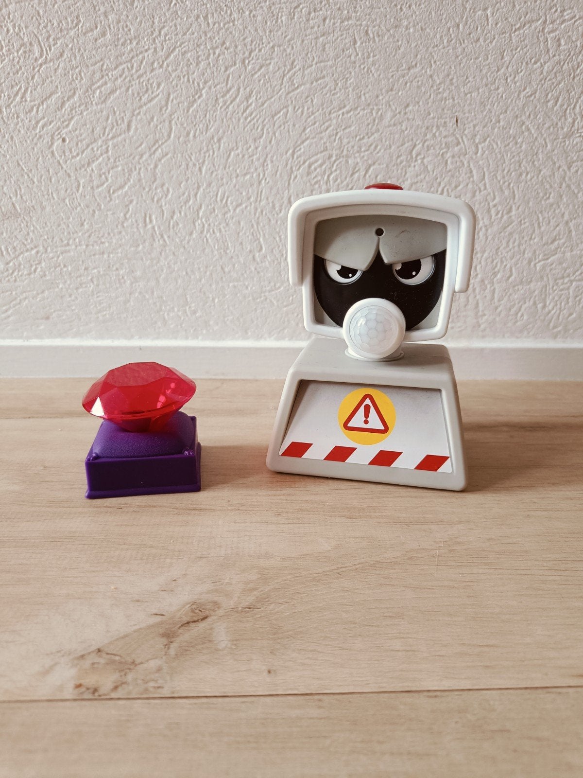 Beat the Camera Spel - Tomy Games, Een of twee spelers, Ophalen of Verzenden, Zo goed als nieuw, Tomy Games