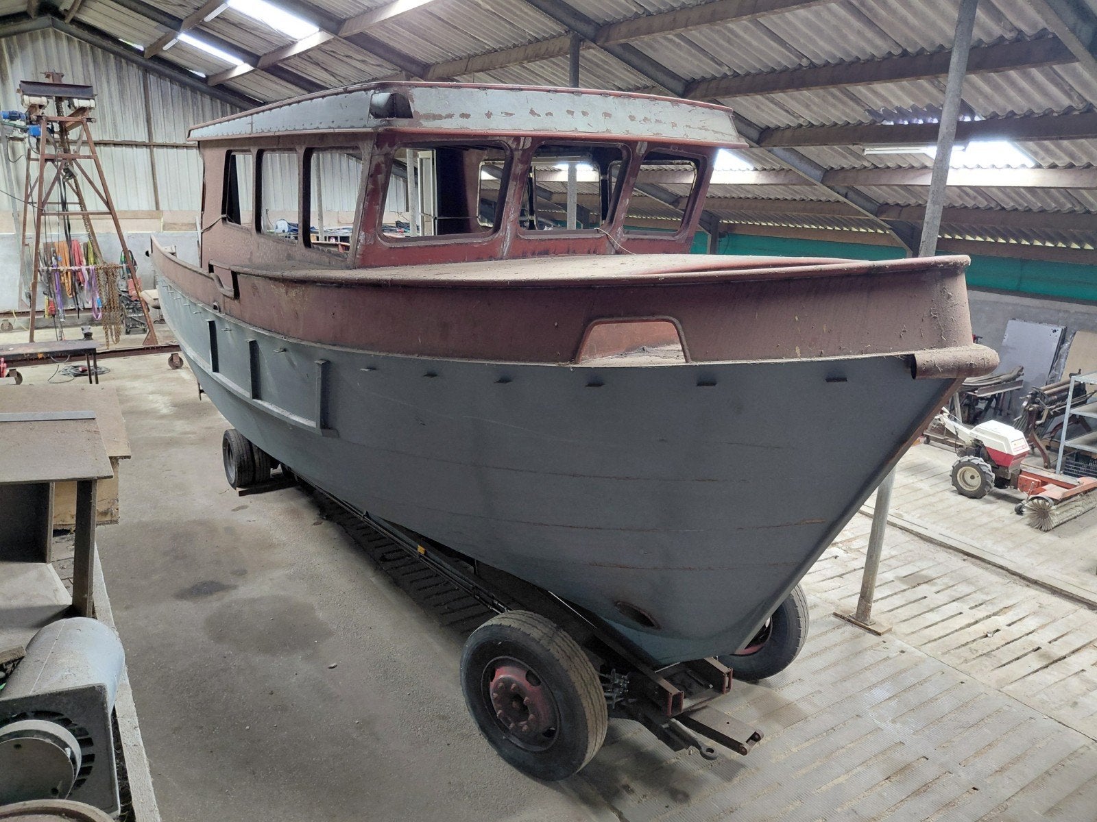 Ingericht Casco Barkas Motorjacht, Watersport en Boten, Staal, Overige merken, Binnenboordmotor, Diesel