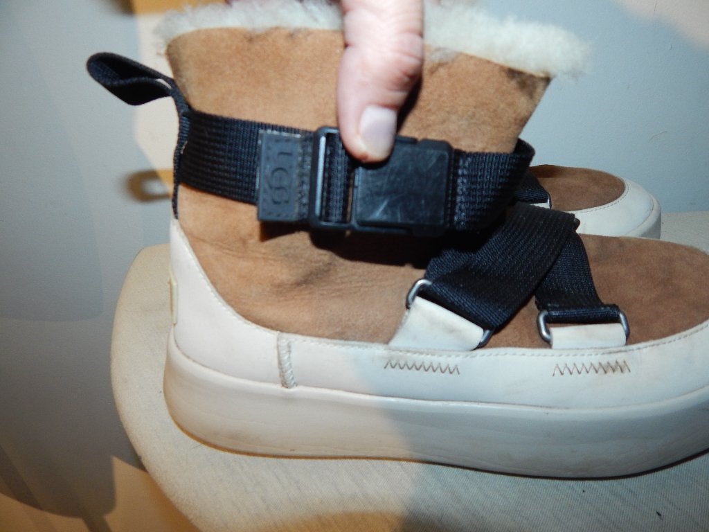 Ugg fijne gevoerde laarzen banden met gesp creme bruin 38, UGG, Overige kleuren, Verzenden, Lage of Enkellaarzen