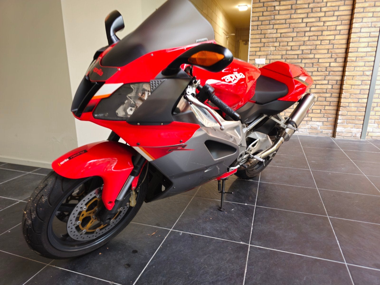 Aprilia RSV1000R uit 2004, Motoren, Motoren | Aprilia, 2 cilinders, Motorrijbewijs A, Gebruikt, Super Sport