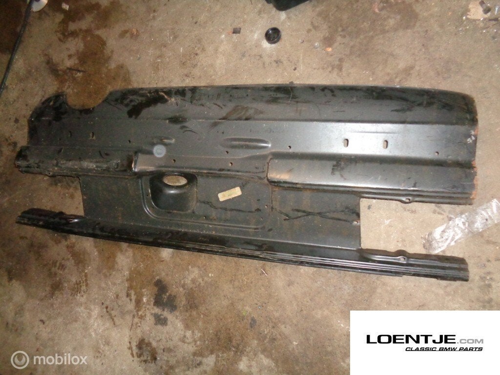 achterpaneel BMW 2.5 / 2.8 / 3.0 3.3 E3 ('74-'78) nieuw nos, Achterklep, Nieuw, Ophalen of Verzenden, BMW