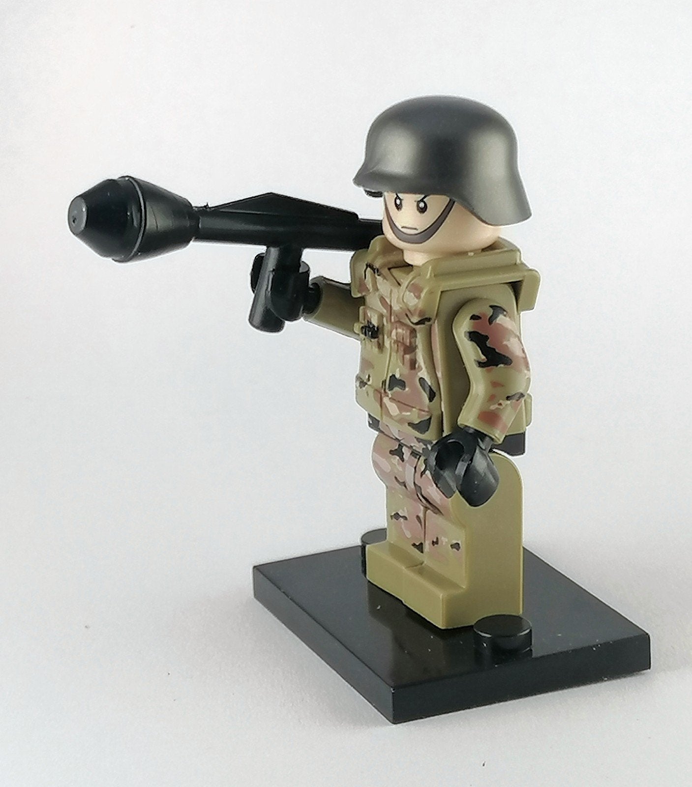 WW2 minifiguur Duits Pauli Panzerfaust € 3,50, Ophalen of Verzenden, Nieuw, Minifiguur