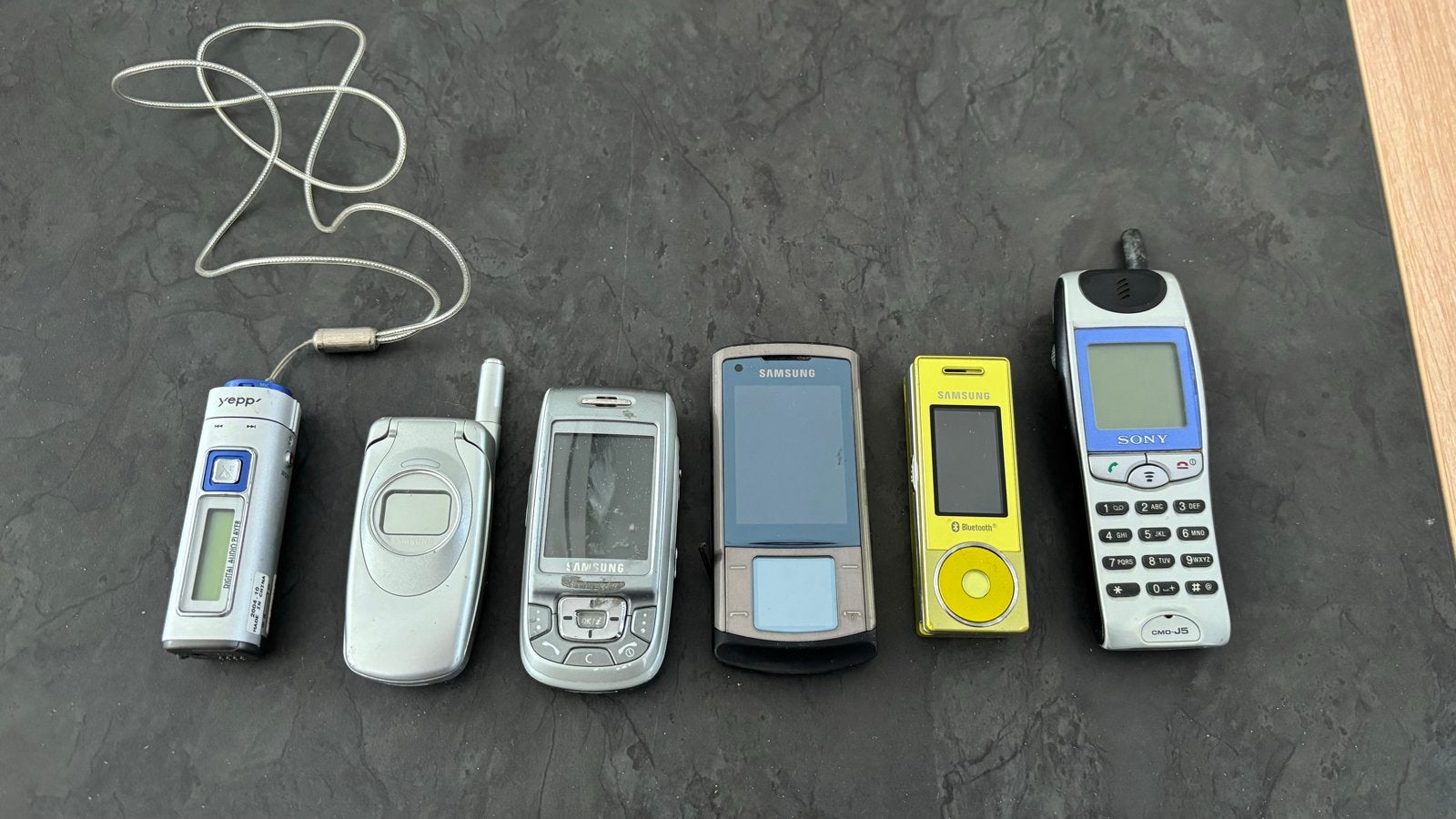 Partij Oude Mobiele Telefoons - Collectors Items, Ophalen, Gebruikt, Minder dan 3 megapixel, Klassiek of Candybar