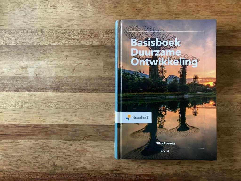 Basisboek Duurzame Ontwikkeling van Niko Roorda, Zo goed als nieuw, Niko Roorda, Beta, HBO