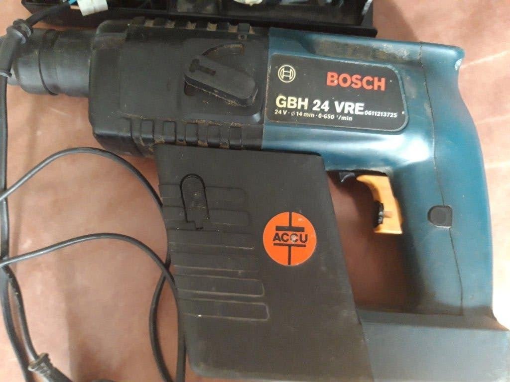 BOSCH accu klopboor boorhamer (oplader defect), Boormachine, Ophalen of Verzenden, Variabele snelheid, Gebruikt