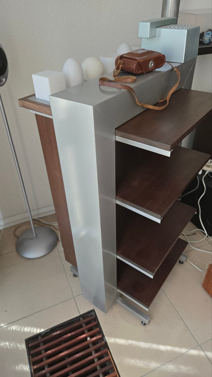 Hifi Kast - Hardhout & Aluminium, Huis en Inrichting, Ophalen, Cd's