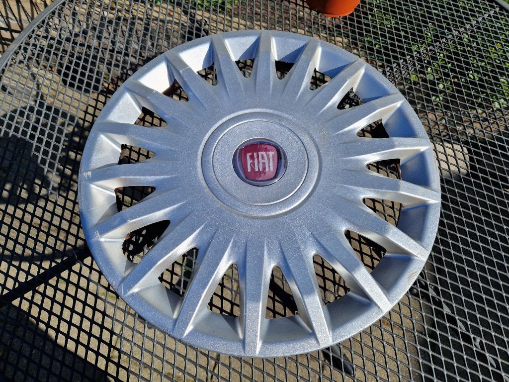 1x Originele Fiat Stilo wieldop (15 inch), Auto diversen, Wieldoppen, Ophalen of Verzenden, Zo goed als nieuw