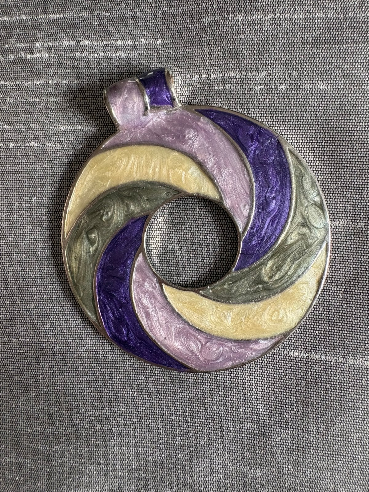Ketting hanger, Overige materialen, Overige voorstellingen, Ophalen of Verzenden, Zo goed als nieuw